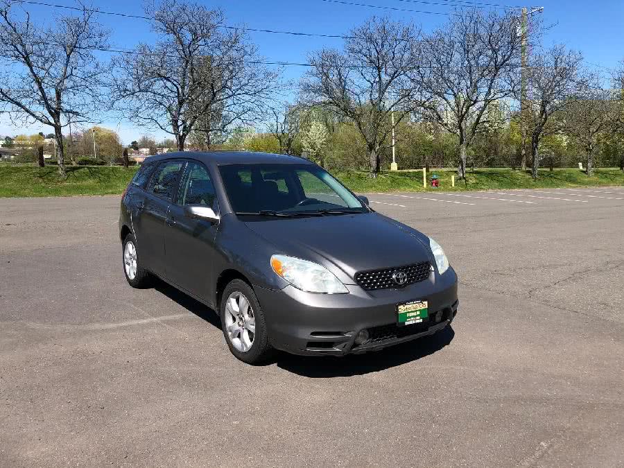 2004 Toyota Matrix 5dr Wgn XR Auto, available for sale in West Hartford, Connecticut | Chadrad Motors llc. West Hartford, Connecticut