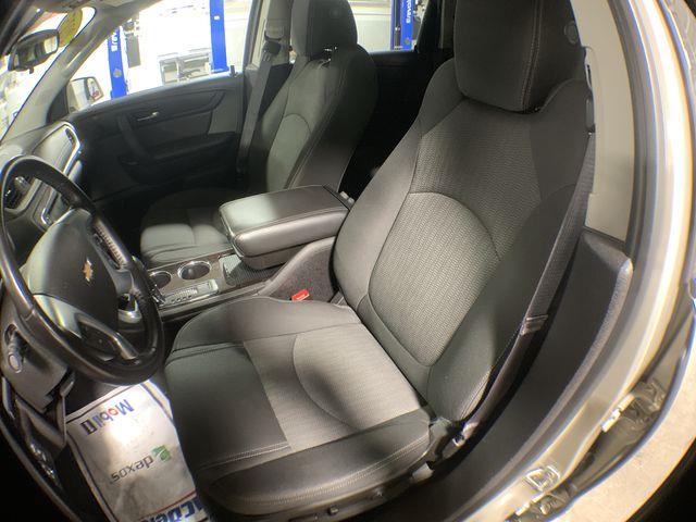 2015 Chevrolet Traverse AWD 4dr LT w/1LT, available for sale in Stratford, Connecticut | Wiz Leasing Inc. Stratford, Connecticut 2015 Chevrolet Traverse AWD 4dr LT w/1LT, available for sale in Stratford, Connecticut | Wiz Leasing Inc. Stratford, Connecticut