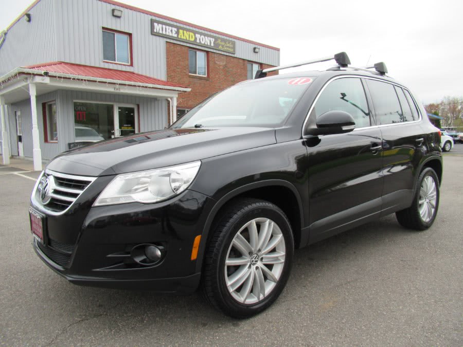 2011 Volkswagen Tiguan 4WD 4dr SE 4Motion wSunroof & Navi, available for sale in South Windsor, Connecticut | Mike And Tony Auto Sales, Inc. South Windsor, Connecticut