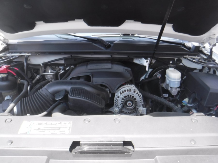 2011 Chevrolet Suburban 4WD 4dr 1500 LT, available for sale in Philadelphia, Pennsylvania | Eugen's Auto Sales & Repairs. Philadelphia, Pennsylvania 2011 Chevrolet Suburban 4WD 4dr 1500 LT, available for sale in Philadelphia, Pennsylvania | Eugen's Auto Sales & Repairs. Philadelphia, Pennsylvania