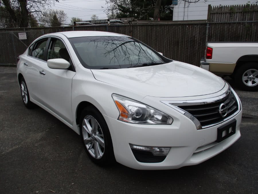 2014 Nissan Altima 4dr Sdn I4 2.5 SV, available for sale in West Babylon, New York | New Gen Auto Group. West Babylon, New York