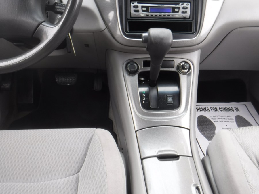 2003 Toyota Highlander 4dr V6, available for sale in Philadelphia, Pennsylvania | Eugen's Auto Sales & Repairs. Philadelphia, Pennsylvania 2003 Toyota Highlander 4dr V6, available for sale in Philadelphia, Pennsylvania | Eugen's Auto Sales & Repairs. Philadelphia, Pennsylvania