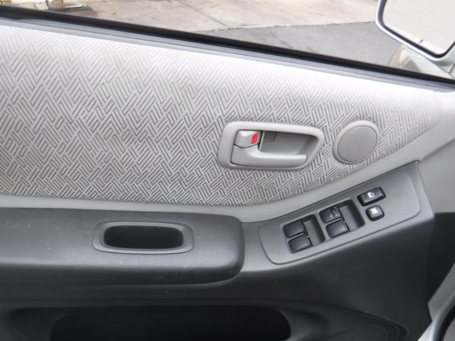 2003 Toyota Highlander 4dr V6, available for sale in Philadelphia, Pennsylvania | Eugen's Auto Sales & Repairs. Philadelphia, Pennsylvania 2003 Toyota Highlander 4dr V6, available for sale in Philadelphia, Pennsylvania | Eugen's Auto Sales & Repairs. Philadelphia, Pennsylvania