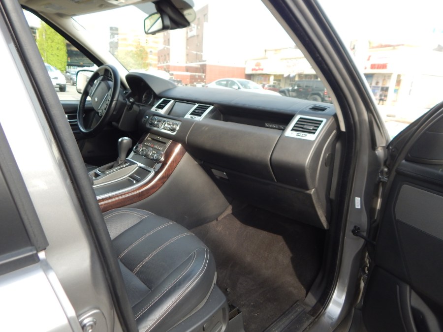 2011 Land Rover Range Rover Sport 4WD 4dr HSE LUX, available for sale in Brooklyn, New York | Brooklyn Auto Mall LLC. Brooklyn, New York 2011 Land Rover Range Rover Sport 4WD 4dr HSE LUX, available for sale in Brooklyn, New York | Brooklyn Auto Mall LLC. Brooklyn, New York