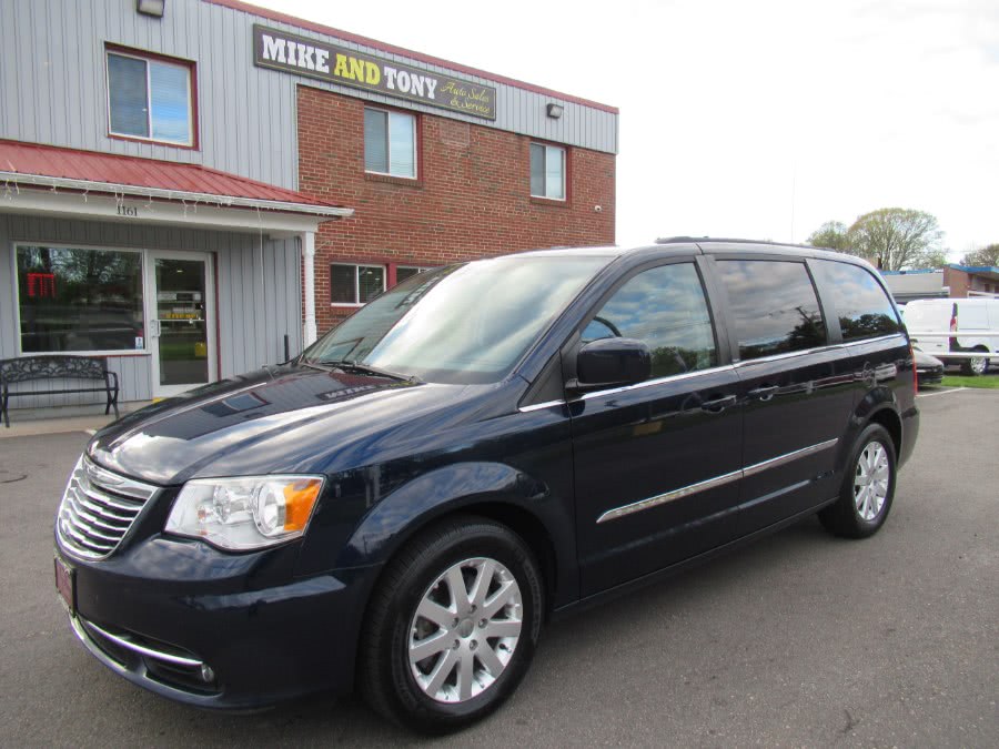 2012 Chrysler Town & Country 4dr Wgn Touring, available for sale in South Windsor, Connecticut | Mike And Tony Auto Sales, Inc. South Windsor, Connecticut