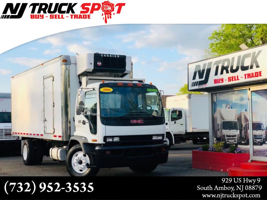 2006 GMC T7500 22 FEET REFRIGERATED BOX + NO CDL + AIR BRAKE, available for sale in South Amboy, New Jersey | NJ Truck Spot. South Amboy, New Jersey