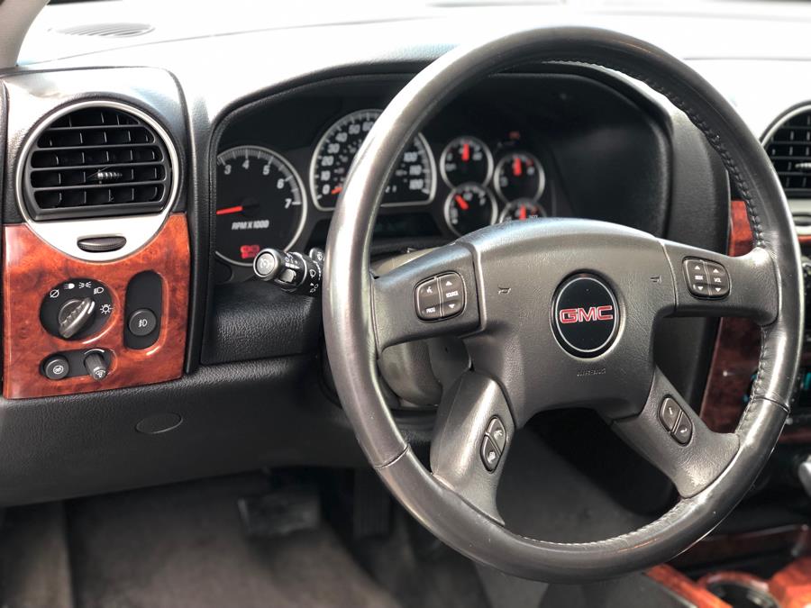 2007 GMC Envoy 4WD 4dr SLT, available for sale in Bronx, New York | Trinity Auto. Bronx, New York 2007 GMC Envoy 4WD 4dr SLT, available for sale in Bronx, New York | Trinity Auto. Bronx, New York