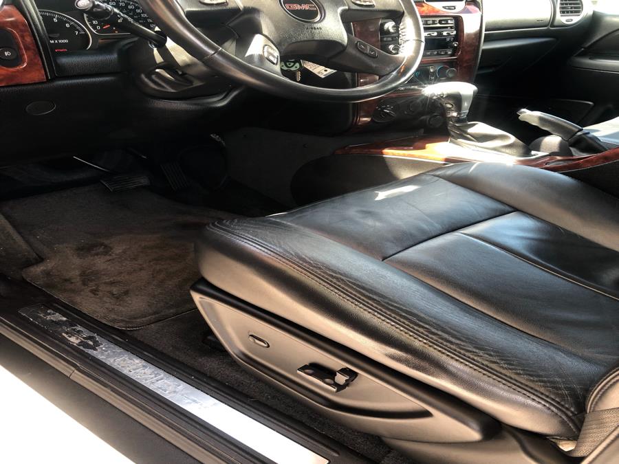 2007 GMC Envoy 4WD 4dr SLT, available for sale in Bronx, New York | Trinity Auto. Bronx, New York 2007 GMC Envoy 4WD 4dr SLT, available for sale in Bronx, New York | Trinity Auto. Bronx, New York