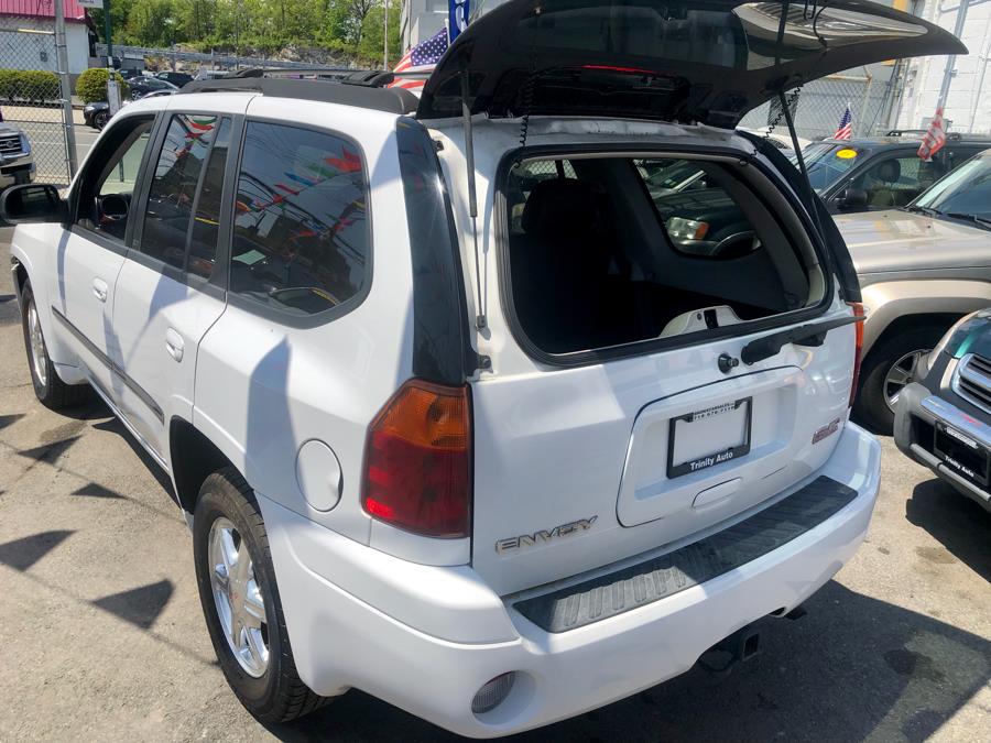 2007 GMC Envoy 4WD 4dr SLT, available for sale in Bronx, New York | Trinity Auto. Bronx, New York 2007 GMC Envoy 4WD 4dr SLT, available for sale in Bronx, New York | Trinity Auto. Bronx, New York