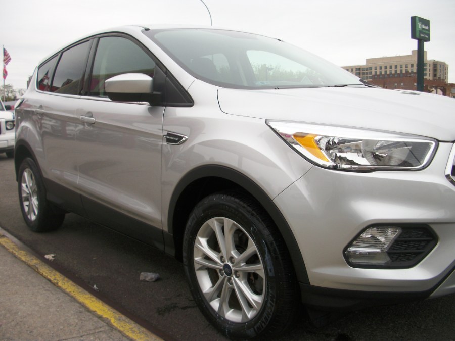 2017 Ford Escape SE 4WD, available for sale in Jamaica, New York | Gateway Car Dealer Inc. Jamaica, New York 2017 Ford Escape SE 4WD, available for sale in Jamaica, New York | Gateway Car Dealer Inc. Jamaica, New York