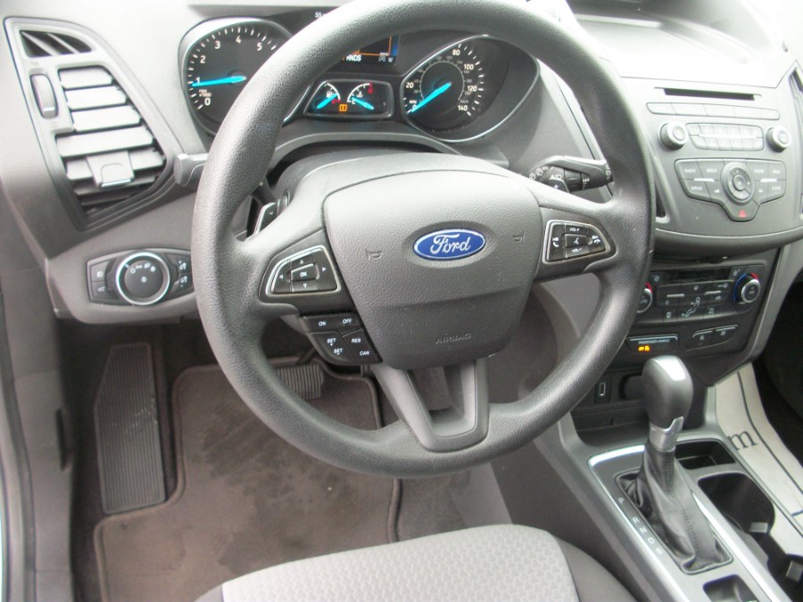 2017 Ford Escape SE 4WD, available for sale in Jamaica, New York | Gateway Car Dealer Inc. Jamaica, New York 2017 Ford Escape SE 4WD, available for sale in Jamaica, New York | Gateway Car Dealer Inc. Jamaica, New York