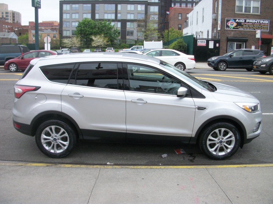 2017 Ford Escape SE 4WD, available for sale in Jamaica, New York | Gateway Car Dealer Inc. Jamaica, New York 2017 Ford Escape SE 4WD, available for sale in Jamaica, New York | Gateway Car Dealer Inc. Jamaica, New York