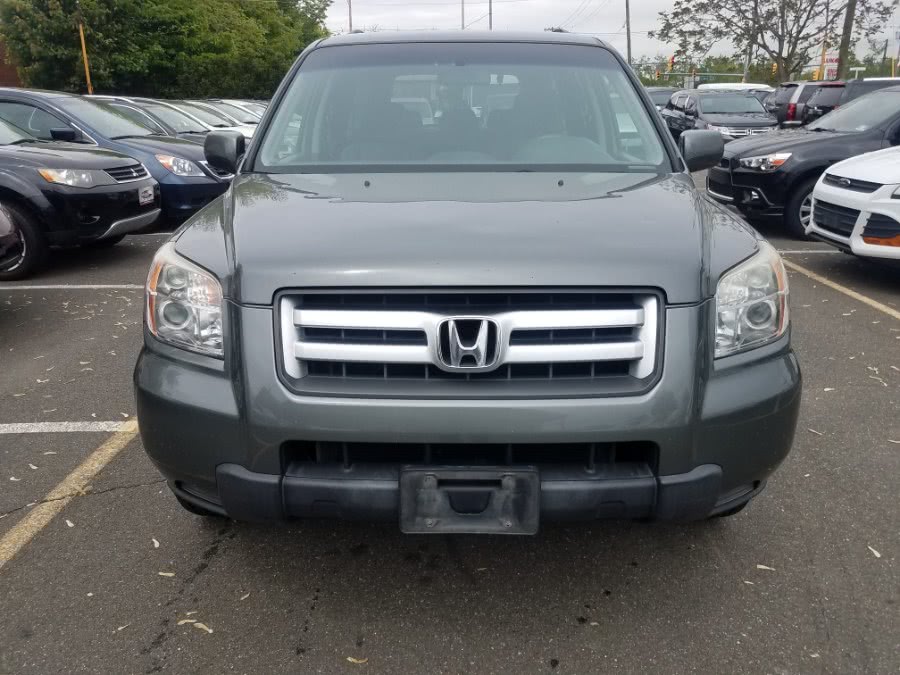2008 Honda Pilot 4WD 4dr VP, available for sale in Little Ferry, New Jersey | Victoria Preowned Autos Inc. Little Ferry, New Jersey
