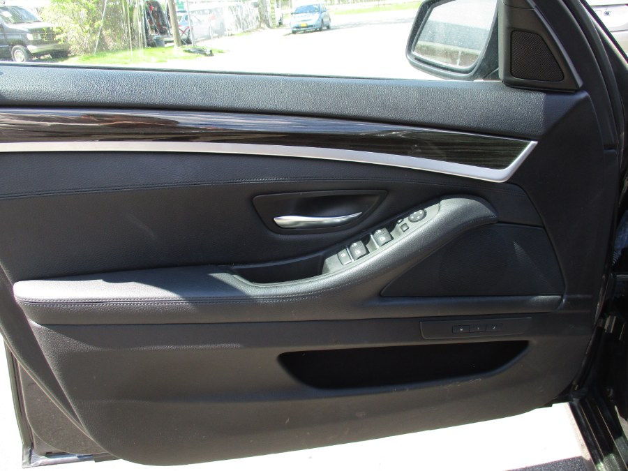 2012 BMW 5 Series 4dr Sdn 528i xDrive AWD, available for sale in West Babylon, New York | New Gen Auto Group. West Babylon, New York 2012 BMW 5 Series 4dr Sdn 528i xDrive AWD, available for sale in West Babylon, New York | New Gen Auto Group. West Babylon, New York