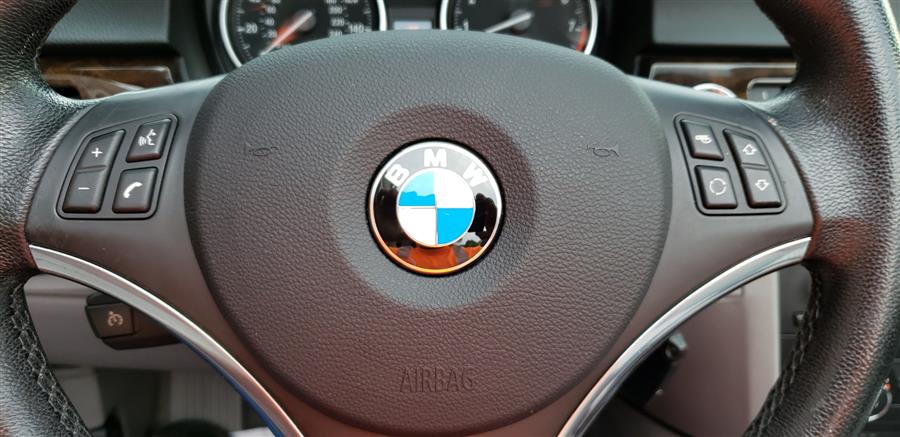 2009 BMW 3 Series 2dr Conv 328i, available for sale in Waterbury, Connecticut | National Auto Brokers, Inc.. Waterbury, Connecticut 2009 BMW 3 Series 2dr Conv 328i, available for sale in Waterbury, Connecticut | National Auto Brokers, Inc.. Waterbury, Connecticut
