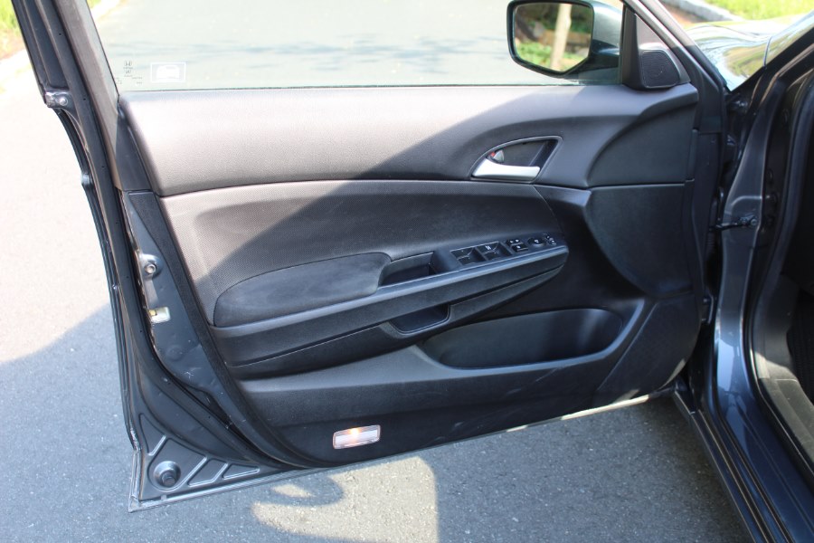 2011 Honda Accord Sedan 4dr I4 Auto LX, available for sale in Great Neck, New York | Great Neck Car Buyers & Sellers. Great Neck, New York 2011 Honda Accord Sedan 4dr I4 Auto LX, available for sale in Great Neck, New York | Great Neck Car Buyers & Sellers. Great Neck, New York