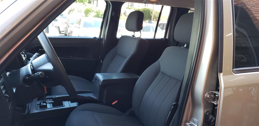 2011 Jeep Liberty 4WD 4dr Sport, available for sale in Waterbury, Connecticut | National Auto Brokers, Inc.. Waterbury, Connecticut 2011 Jeep Liberty 4WD 4dr Sport, available for sale in Waterbury, Connecticut | National Auto Brokers, Inc.. Waterbury, Connecticut