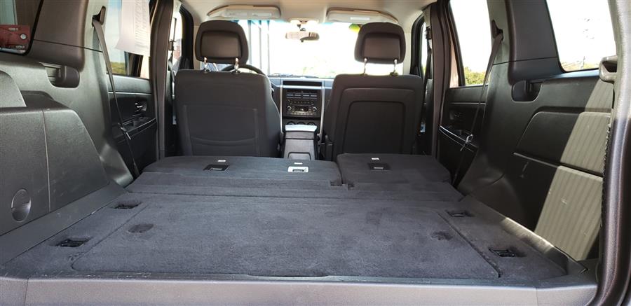 2011 Jeep Liberty 4WD 4dr Sport, available for sale in Waterbury, Connecticut | National Auto Brokers, Inc.. Waterbury, Connecticut 2011 Jeep Liberty 4WD 4dr Sport, available for sale in Waterbury, Connecticut | National Auto Brokers, Inc.. Waterbury, Connecticut