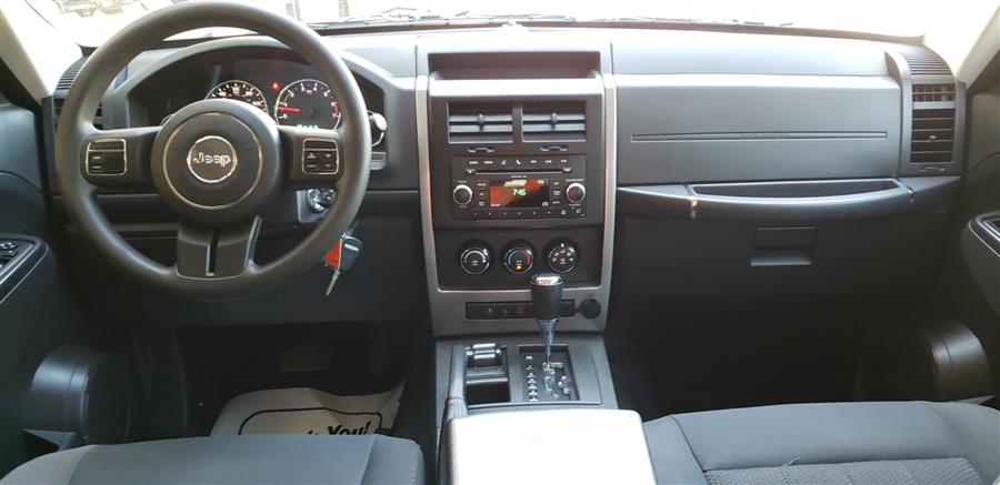 2011 Jeep Liberty 4WD 4dr Sport, available for sale in Waterbury, Connecticut | National Auto Brokers, Inc.. Waterbury, Connecticut 2011 Jeep Liberty 4WD 4dr Sport, available for sale in Waterbury, Connecticut | National Auto Brokers, Inc.. Waterbury, Connecticut