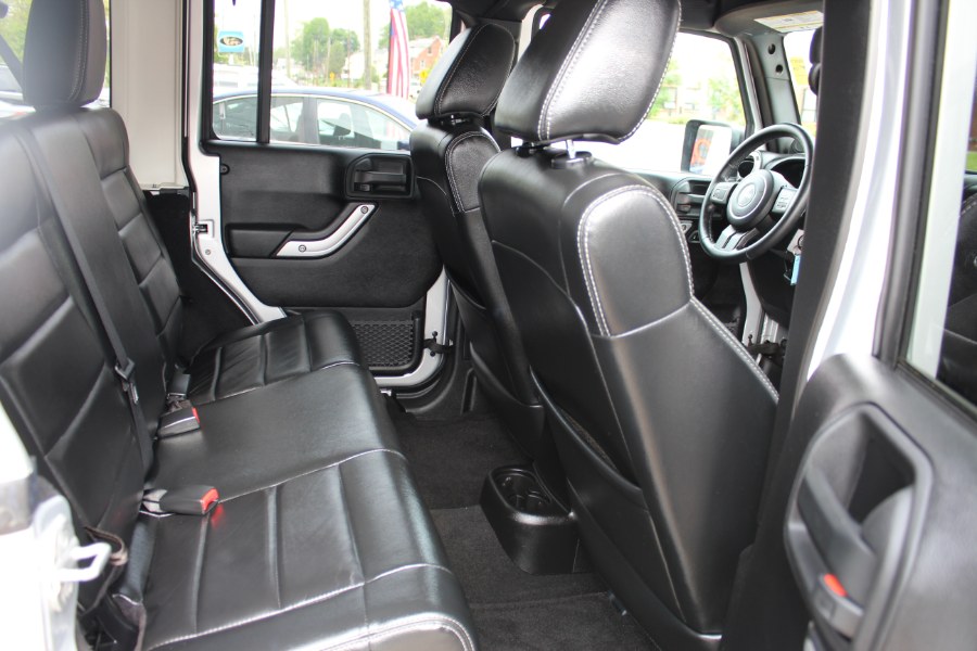2012 Jeep Wrangler Unlimited 4WD 4dr Sahara, available for sale in Manchester, Connecticut | Carsonmain LLC. Manchester, Connecticut 2012 Jeep Wrangler Unlimited 4WD 4dr Sahara, available for sale in Manchester, Connecticut | Carsonmain LLC. Manchester, Connecticut
