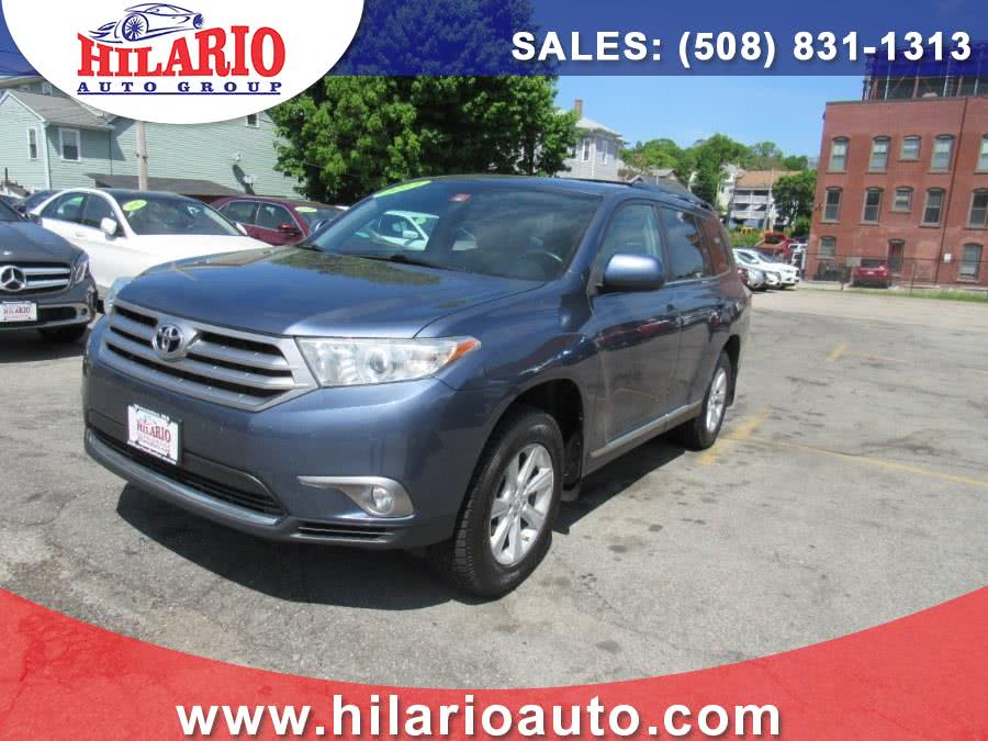 2013 Toyota Highlander 4WD 4dr V6 (Natl), available for sale in Worcester, Massachusetts | Hilario's Auto Sales Inc.. Worcester, Massachusetts