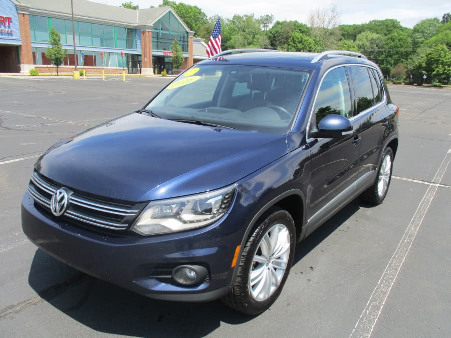2016 Volkswagen Tiguan 4dr Auto SE - Clean Carfax / One Owner, available for sale in New Britain, Connecticut | Universal Motors LLC. New Britain, Connecticut