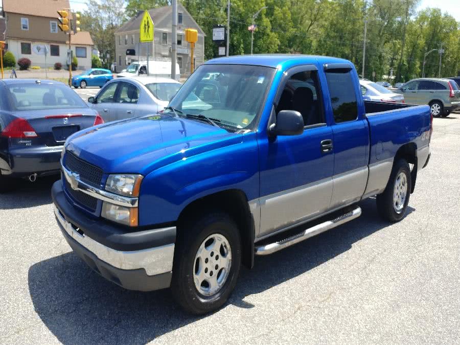 2004 Chevrolet Silverado 1500 Ext Cab 143.5" WB 4WD, available for sale in Chicopee, Massachusetts | Matts Auto Mall LLC. Chicopee, Massachusetts