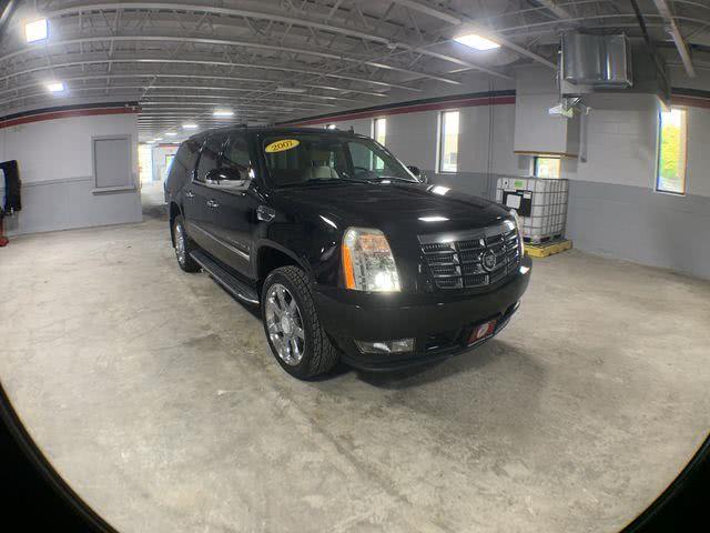 2007 Cadillac Escalade ESV AWD 4dr, available for sale in Stratford, Connecticut | Wiz Leasing Inc. Stratford, Connecticut