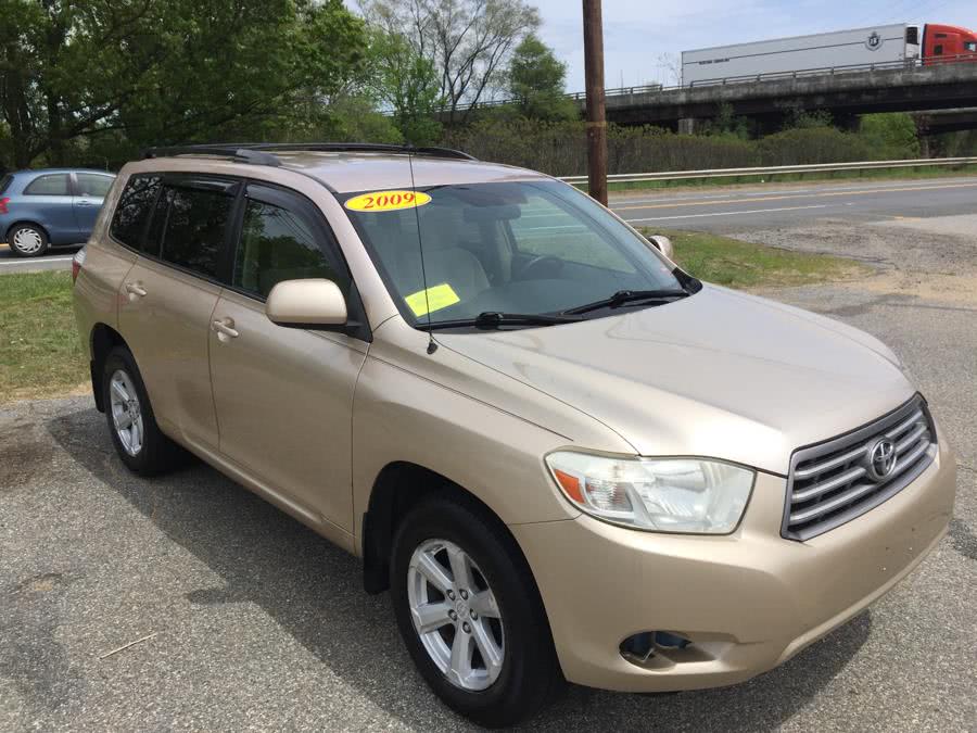 2009 Toyota Highlander 4WD 4dr V6  Base, available for sale in Methuen, Massachusetts | Danny's Auto Sales. Methuen, Massachusetts