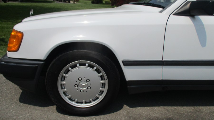 1989 Mercedes-Benz 300E E-CLASS, available for sale in Bronx, New York | TNT Auto Sales USA inc. Bronx, New York 1989 Mercedes-Benz 300E E-CLASS, available for sale in Bronx, New York | TNT Auto Sales USA inc. Bronx, New York