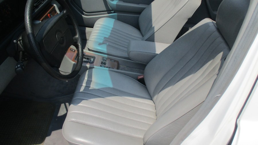 1989 Mercedes-Benz 300E E-CLASS, available for sale in Bronx, New York | TNT Auto Sales USA inc. Bronx, New York 1989 Mercedes-Benz 300E E-CLASS, available for sale in Bronx, New York | TNT Auto Sales USA inc. Bronx, New York