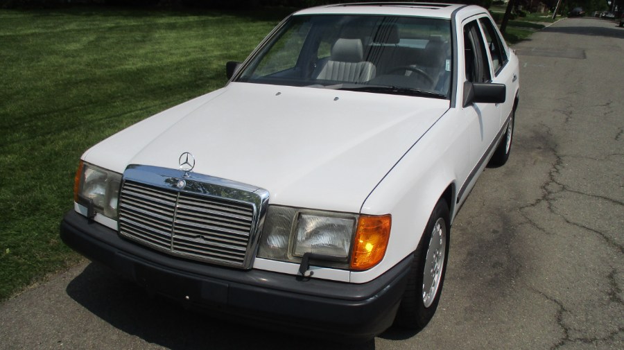1989 Mercedes-Benz 300E E-CLASS, available for sale in Bronx, New York | TNT Auto Sales USA inc. Bronx, New York 1989 Mercedes-Benz 300E E-CLASS, available for sale in Bronx, New York | TNT Auto Sales USA inc. Bronx, New York
