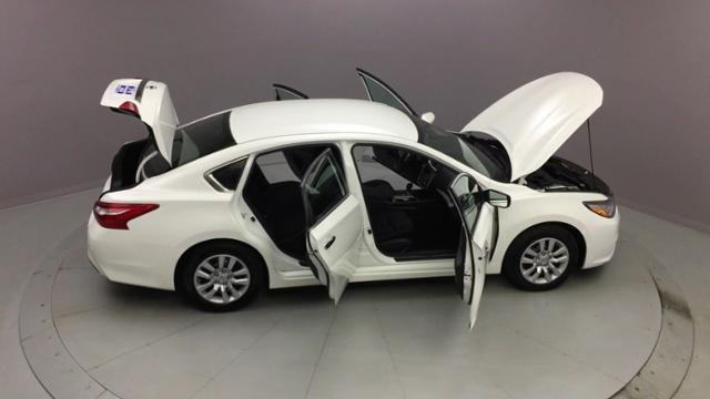 2017 Nissan Altima 2.5 S Sedan, available for sale in Naugatuck, Connecticut | J&M Automotive Sls&Svc LLC. Naugatuck, Connecticut 2017 Nissan Altima 2.5 S Sedan, available for sale in Naugatuck, Connecticut | J&M Automotive Sls&Svc LLC. Naugatuck, Connecticut