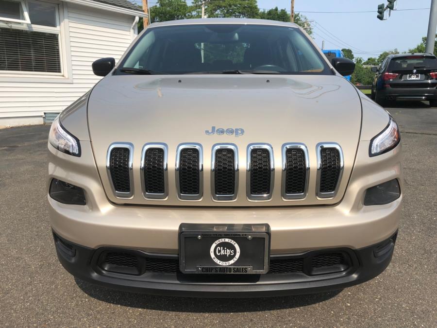 2015 Jeep Cherokee 4WD 4dr Sport, available for sale in Milford, Connecticut | Chip's Auto Sales Inc. Milford, Connecticut 2015 Jeep Cherokee 4WD 4dr Sport, available for sale in Milford, Connecticut | Chip's Auto Sales Inc. Milford, Connecticut