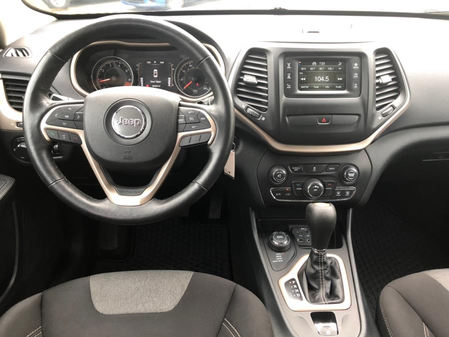 2015 Jeep Cherokee 4WD 4dr Sport, available for sale in Milford, Connecticut | Chip's Auto Sales Inc. Milford, Connecticut 2015 Jeep Cherokee 4WD 4dr Sport, available for sale in Milford, Connecticut | Chip's Auto Sales Inc. Milford, Connecticut