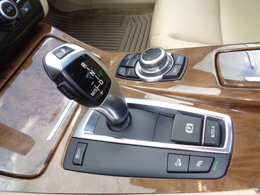 2011 BMW 5 Series 4dr Sdn 535i xDrive AWD, available for sale in Rosedale, New York | Sunrise Auto Sales. Rosedale, New York 2011 BMW 5 Series 4dr Sdn 535i xDrive AWD, available for sale in Rosedale, New York | Sunrise Auto Sales. Rosedale, New York
