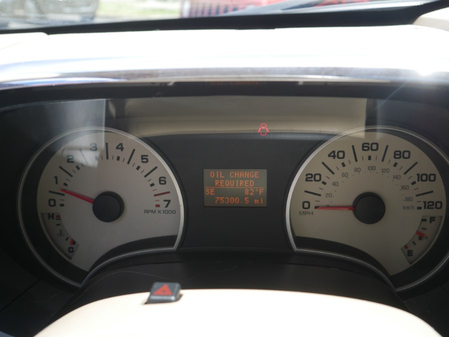 2008 Ford Explorer 4WD 4dr V6 Eddie Bauer, available for sale in Huntington Station, New York | My Auto Inc.. Huntington Station, New York 2008 Ford Explorer 4WD 4dr V6 Eddie Bauer, available for sale in Huntington Station, New York | My Auto Inc.. Huntington Station, New York