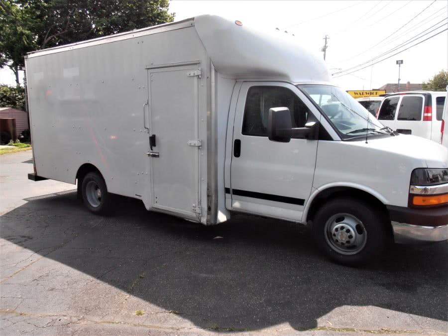 2016 Chevrolet Express 3500 14 FT BOX TRUCK DRW CUTAWAY 159", available for sale in COPIAGUE, New York | Warwick Auto Sales Inc. COPIAGUE, New York