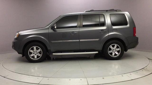 2011 Honda Pilot 4WD 4dr Touring w/RES & Navi, available for sale in Naugatuck, Connecticut | J&M Automotive Sls&Svc LLC. Naugatuck, Connecticut 2011 Honda Pilot 4WD 4dr Touring w/RES & Navi, available for sale in Naugatuck, Connecticut | J&M Automotive Sls&Svc LLC. Naugatuck, Connecticut