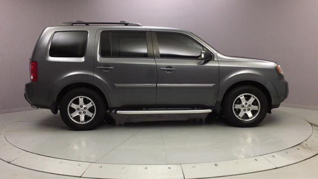 2011 Honda Pilot 4WD 4dr Touring w/RES & Navi, available for sale in Naugatuck, Connecticut | J&M Automotive Sls&Svc LLC. Naugatuck, Connecticut 2011 Honda Pilot 4WD 4dr Touring w/RES & Navi, available for sale in Naugatuck, Connecticut | J&M Automotive Sls&Svc LLC. Naugatuck, Connecticut