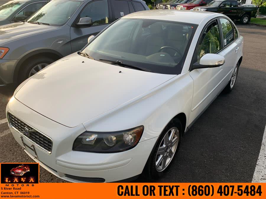 2007 Volvo S40 4dr Sdn 2.4L MT FWD w/Snrf, available for sale in Canton, Connecticut | Lava Motors. Canton, Connecticut