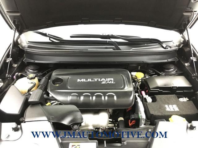 2016 Jeep Cherokee 4WD 4dr Latitude, available for sale in Naugatuck, Connecticut | J&M Automotive Sls&Svc LLC. Naugatuck, Connecticut 2016 Jeep Cherokee 4WD 4dr Latitude, available for sale in Naugatuck, Connecticut | J&M Automotive Sls&Svc LLC. Naugatuck, Connecticut
