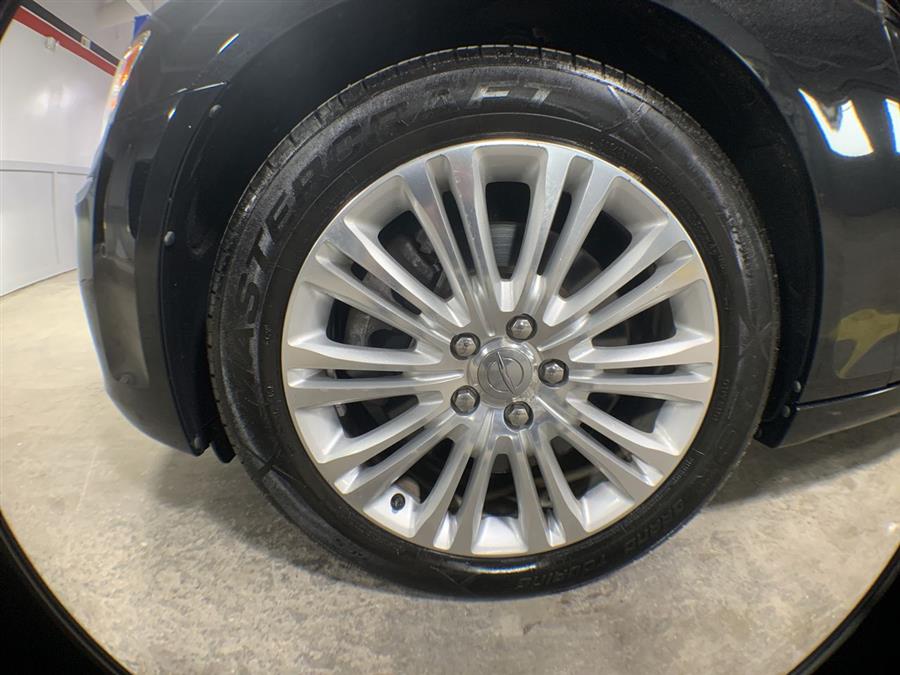 2014 Chrysler 300 4dr Sdn 300C John Varvatos Limited Edition AWD, available for sale in Stratford, Connecticut | Wiz Leasing Inc. Stratford, Connecticut 2014 Chrysler 300 4dr Sdn 300C John Varvatos Limited Edition AWD, available for sale in Stratford, Connecticut | Wiz Leasing Inc. Stratford, Connecticut