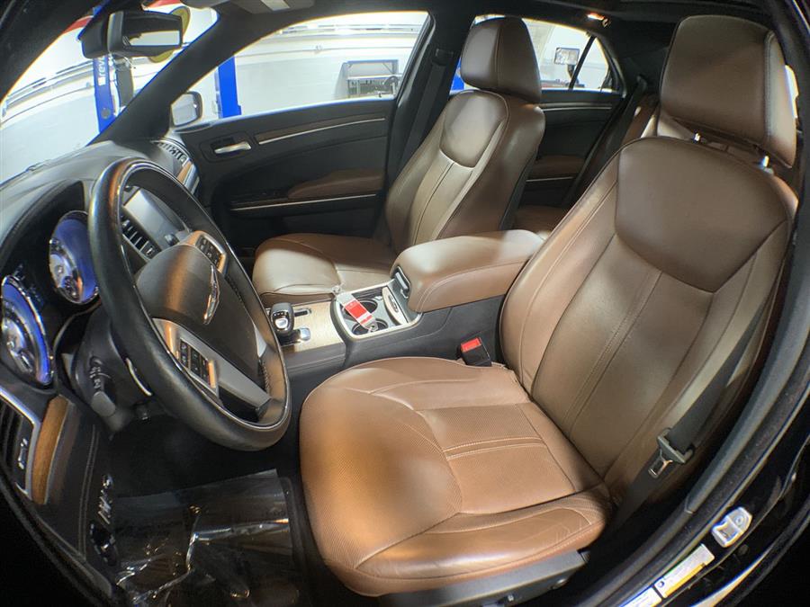 2014 Chrysler 300 4dr Sdn 300C John Varvatos Limited Edition AWD, available for sale in Stratford, Connecticut | Wiz Leasing Inc. Stratford, Connecticut 2014 Chrysler 300 4dr Sdn 300C John Varvatos Limited Edition AWD, available for sale in Stratford, Connecticut | Wiz Leasing Inc. Stratford, Connecticut