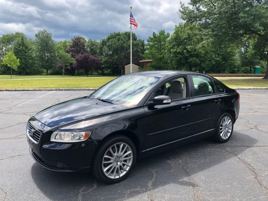 2008 Volvo S40 4dr Sdn 2.5T Auto AWD w/Snrf, available for sale in Lyndhurst, New Jersey | Cars With Deals. Lyndhurst, New Jersey