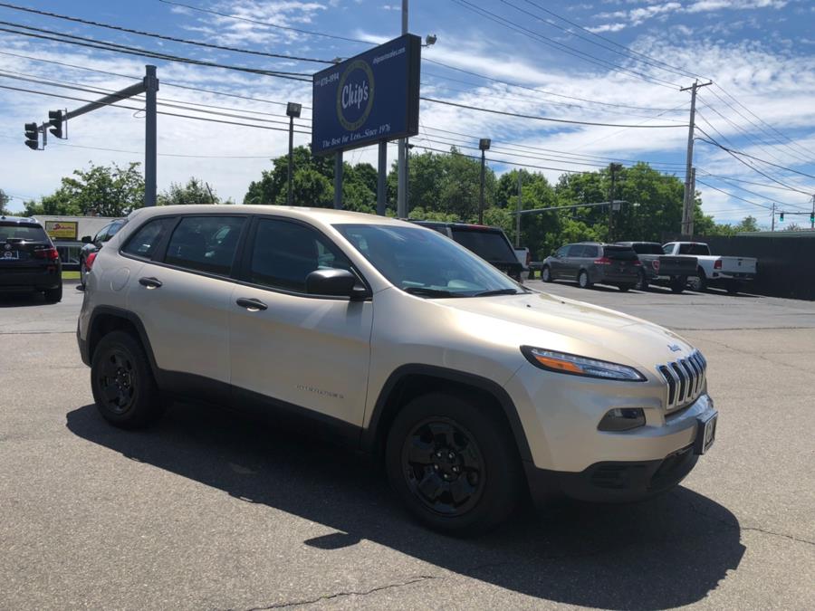 2015 Jeep Cherokee 4WD 4dr Sport, available for sale in Milford, Connecticut | Chip's Auto Sales Inc. Milford, Connecticut 2015 Jeep Cherokee 4WD 4dr Sport, available for sale in Milford, Connecticut | Chip's Auto Sales Inc. Milford, Connecticut