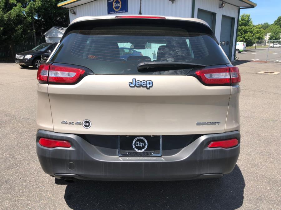 2015 Jeep Cherokee 4WD 4dr Sport, available for sale in Milford, Connecticut | Chip's Auto Sales Inc. Milford, Connecticut 2015 Jeep Cherokee 4WD 4dr Sport, available for sale in Milford, Connecticut | Chip's Auto Sales Inc. Milford, Connecticut