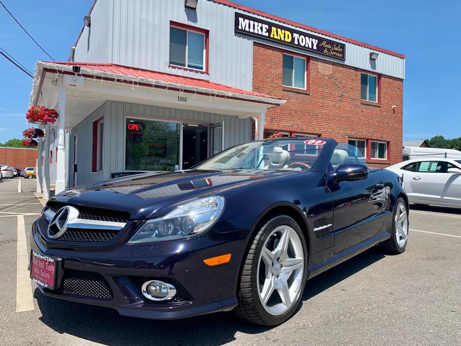 2009 Mercedes-Benz SL-Class 2dr Roadster 5.5L V8, available for sale in South Windsor, Connecticut | Mike And Tony Auto Sales, Inc. South Windsor, Connecticut