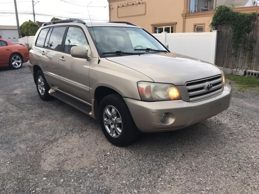 2004 Toyota Highlander 4dr V6 4WD w/3rd Row (Natl), available for sale in Copiague, New York | Great Buy Auto Sales. Copiague, New York