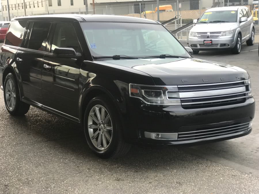 The 2013 Ford Flex Limited photos